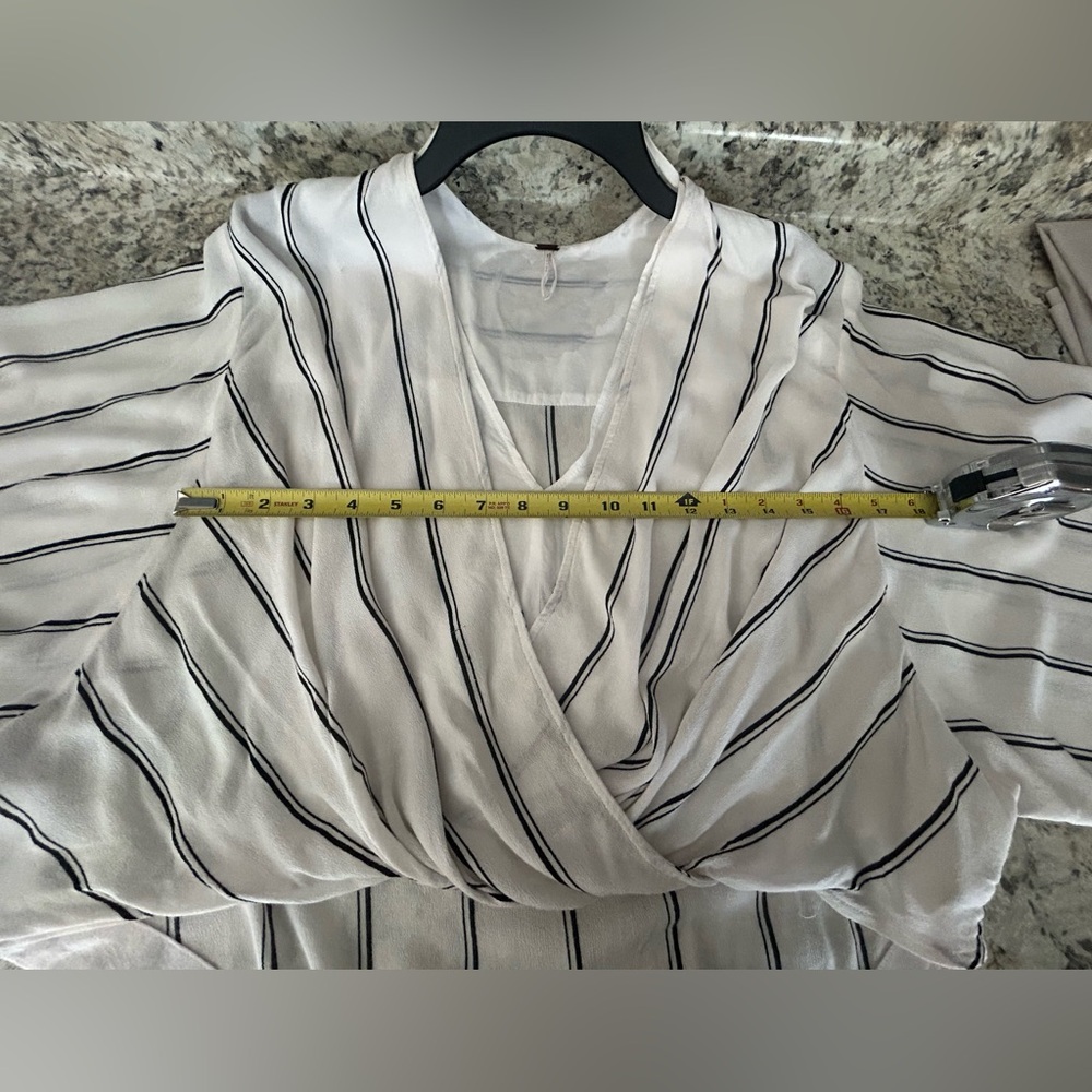 Free People Sleepy Time Striped Kimono Style Top Deep V Relaxed Fit Boho Size S - Picture 9 of 11